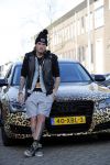 Amnsterdam 24 november 2016
Tony Peroni  jr met zijn audi die gestickerd is met tijgerprint . Tony was bij Buddha to Buddha