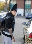 Amnsterdam 24 november 2016
Tony Peroni  jr met zijn audi die gestickerd is met tijgerprint . Tony was bij Buddha to Buddha