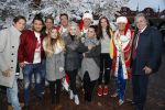 Kaatsheuvel 16 november 2016
Opnames videoclip Toppers met Rene Froger Gerard Joling Jeroen v d Boom Maxim Froger Danny Froger Lee Towers Andre Hazes jr O Gene en Maan. Opnames vonden plaats in de efteling.