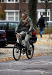 Amsterdam 30 november 2016 
Ursul de Geer op de fiets in Amsterdam