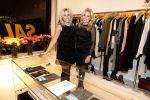Amsterdam 15 december 2016 
Presentatie sieradenlijn Vedder en Vedder ( Anne en Esther) bij Velvet op de cornelis schuytstraat