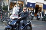 Amsterdam 6 december 2016
Wesley Bronkhorst op zijn scooter op straat in Amsterdam zuid.
