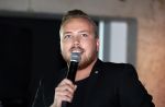 Amsterdam 30 september 2016
cd presentatie O'GENE in de amsterdam toren . Marco Borsato reikt hem uit.