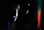 Amsterdam 20 november 2016
Rob de Nijs krijgt de radio5 oeuvre award in theater Amsterdam . Zijn vrouw Henriette en zoons Robert en Yoshi zijn ook aanwezig alsmede zijn ex vrouw Belinda meuldijk. Xander de Buisonje