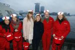 Amsterdam 1 december 2017
Wereld aidsdag met Nicolette Kluijver en Angela Groothuizen.
Ze varen met de pond achter Centraal Station naar de overkant van het IJ