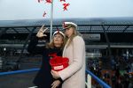 Amsterdam 1 december 2017
Wereld aidsdag met Nicolette Kluijver en Angela Groothuizen.
Ze varen met de pond achter Centraal Station naar de overkant van het IJ