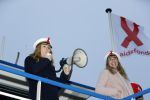Amsterdam 1 december 2017
Wereld aidsdag met Nicolette Kluijver en Angela Groothuizen.
Ze varen met de pond achter Centraal Station naar de overkant van het IJ