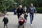 Kaatsheuvel 19 november 2017
Barbie ( Samantha de Jong) in de efteling met haar kinderen en viend Rolf Tangel met zoontje