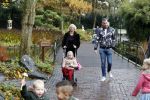 Kaatsheuvel 19 november 2017
Barbie ( Samantha de Jong) in de efteling met haar kinderen en viend Rolf Tangel met zoontje