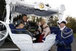 Kaatsheuvel 19 november 2017
Barbie ( Samantha de Jong) in de efteling met haar kinderen en viend Rolf Tangel met zoontje