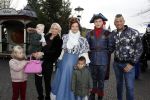 Kaatsheuvel 19 november 2017
Barbie ( Samantha de Jong) in de efteling met haar kinderen en viend Rolf Tangel met zoontje