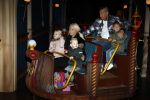 Kaatsheuvel 19 november 2017
Barbie ( Samantha de Jong) in de efteling met haar kinderen en viend Rolf Tangel met zoontje