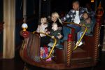 Kaatsheuvel 19 november 2017
Barbie ( Samantha de Jong) in de efteling met haar kinderen en viend Rolf Tangel met zoontje