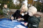Kaatsheuvel 19 november 2017
Barbie ( Samantha de Jong) in de efteling met haar kinderen en viend Rolf Tangel met zoontje
