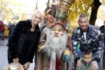 Kaatsheuvel 19 november 2017
Barbie ( Samantha de Jong) in de efteling met haar kinderen en viend Rolf Tangel met zoontje