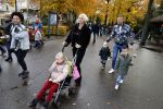 Kaatsheuvel 19 november 2017
Barbie ( Samantha de Jong) in de efteling met haar kinderen en viend Rolf Tangel met zoontje