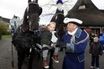 Kaatsheuvel 19 november 2017
Barbie ( Samantha de Jong) in de efteling met haar kinderen en viend Rolf Tangel met zoontje