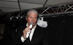 Den Bosch 24 november 2017
Uitreiking cd Michael v d Plas en Bianca. Dj Jean reikt hem uit. Dries Roelvink met super fan en vriend Gunther