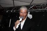 Den Bosch 24 november 2017
Uitreiking cd Michael v d Plas en Bianca. Dj Jean reikt hem uit. Dries Roelvink met super fan en vriend Gunther