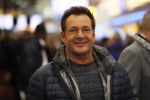 Schiphol 19 november 2017
Gordon vertrekt vanaf schiphol naar Kaapstad om daar te trouwen voor zijn tv progamma 