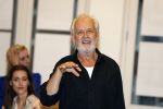 Amsterdam 21 november 2017
De perspresentatie van het toneelstuk Hendrik Groen in Amsterdam met als cast Rufus Hegeman, Cynthia Abma, Mike Weerts, Myrthe Burger, Beau Schneider, Britte Lagcher en Plien van Bennekom . Gijs de Lange