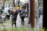 Amsterdam 21 november 2017 
Glennis Grace met een kennis na een lunch in Amsterdam zuid.