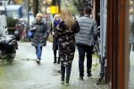 Amsterdam 21 november 2017 
Glennis Grace met een kennis na een lunch in Amsterdam zuid.