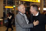 Schiphol 19 november 2017
Gordon vertrekt vanaf schiphol naar Kaapstad om daar te trouwen voor zijn tv progamma 