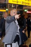 Schiphol 19 november 2017
Gordon vertrekt vanaf schiphol naar Kaapstad om daar te trouwen voor zijn tv progamma 