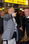 Schiphol 19 november 2017
Gordon vertrekt vanaf schiphol naar Kaapstad om daar te trouwen voor zijn tv progamma 