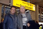 Schiphol 19 november 2017
Gordon vertrekt vanaf schiphol naar Kaapstad om daar te trouwen voor zijn tv progamma 