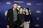 Amsterdam 3 december 2017
Premiere Familie Slim in Tuschinski.
Jennifer de Jong met nieuwe vriend en haar dochter