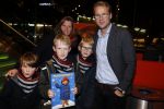 Amsterdam 6 december 2017
Premiere Paddington in Pathe Arena. Leo Alkemade met vrouw en kinderen