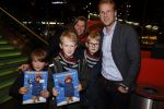 Amsterdam 6 december 2017
Premiere Paddington in Pathe Arena. Leo Alkemade met vrouw en kinderen