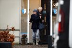 Maarssen 9 december 2017
Berend Boudewijn haalt zijn partrnber Martine Bijl op bij schoonheidssalon.