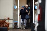 Maarssen 9 december 2017
Berend Boudewijn haalt zijn partrnber Martine Bijl op bij schoonheidssalon.