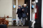 Maarssen 9 december 2017
Berend Boudewijn haalt zijn partrnber Martine Bijl op bij schoonheidssalon.