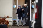 Maarssen 9 december 2017
Berend Boudewijn haalt zijn partrnber Martine Bijl op bij schoonheidssalon.