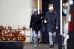 Maarssen 9 december 2017
Berend Boudewijn haalt zijn partrnber Martine Bijl op bij schoonheidssalon.