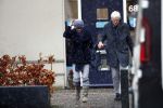 Maarssen 9 december 2017
Berend Boudewijn haalt zijn partrnber Martine Bijl op bij schoonheidssalon.