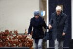 Maarssen 9 december 2017
Berend Boudewijn haalt zijn partrnber Martine Bijl op bij schoonheidssalon.