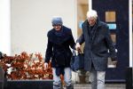 Maarssen 9 december 2017
Berend Boudewijn haalt zijn partrnber Martine Bijl op bij schoonheidssalon.