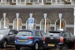Maarssen 9 december 2017
Berend Boudewijn haalt zijn partrnber Martine Bijl op bij schoonheidssalon.