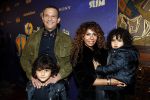 Amsterdam 3 december 2017
Premiere Familie Slim in Tuschinski.
Najib Amhali met zijn vrouw Niama en hun kinderen