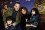 Amsterdam 3 december 2017
Premiere Familie Slim in Tuschinski.
Najib Amhali met zijn vrouw Niama en hun kinderen