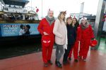 Amsterdam 1 december 2017
Wereld aidsdag met Nicolette Kluijver en Angela Groothuizen.
Ze varen met de pond achter Centraal Station naar de overkant van het IJ