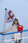 Amsterdam 1 december 2017
Wereld aidsdag met Nicolette Kluijver en Angela Groothuizen.
Ze varen met de pond achter Centraal Station naar de overkant van het IJ