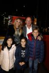 Amsterdam 6 december 2017
Premiere Paddington in Pathe Arena. Robert leroy met zijn nieuwe vriendin Jamie de Boer en 2 kinderen