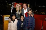 Amsterdam 6 december 2017
Premiere Paddington in Pathe Arena. Robert leroy met zijn nieuwe vriendin Jamie de Boer en 2 kinderen