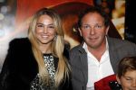 Amsterdam 6 december 2017
Premiere Paddington in Pathe Arena. Robert leroy met zijn nieuwe vriendin Jamie de Boer en 2 kinderen